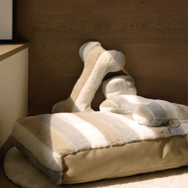 Deluxe Striped Plush Calming Bed Dog Bed with Pillow - Image 4