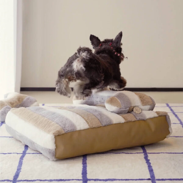 Deluxe Striped Plush Calming Bed Dog Bed with Pillow - Image 8