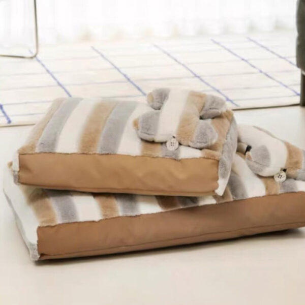 Deluxe Striped Plush Calming Bed Dog Bed with Pillow - Image 5