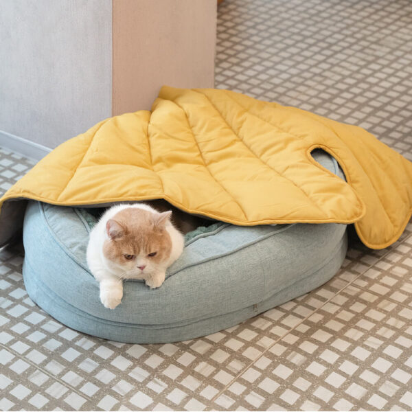 Leaf Shape Dog Blanket - Image 16