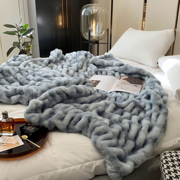 Super Soft Faux Fur & Velvet Luxury Pet Throw Blanket Human Blanket - Image 7