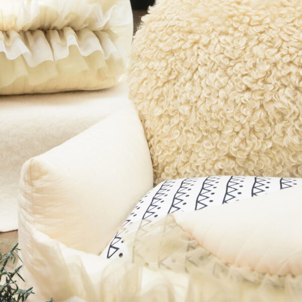 Nordic Soft Faux Lambwool Ultra-Warm Dog Bed - Image 6