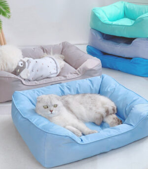 Waterproof Square Medium Cooling Dog & Cat Bed